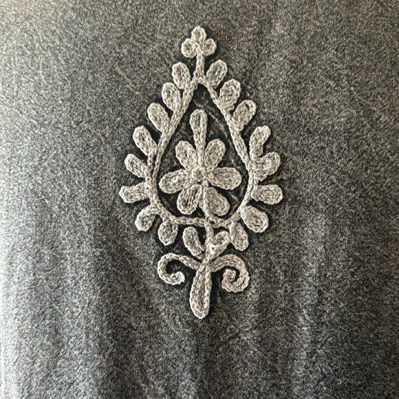 Sacred Threads Boho charcoal grey Tunic with embroidered detail design - Picture 4 of 7
